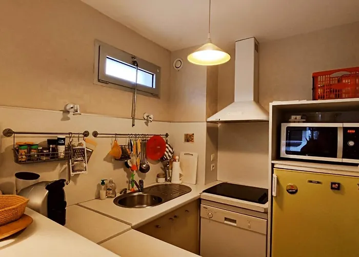42m With 2 Balconies Near And Center Apartment *
